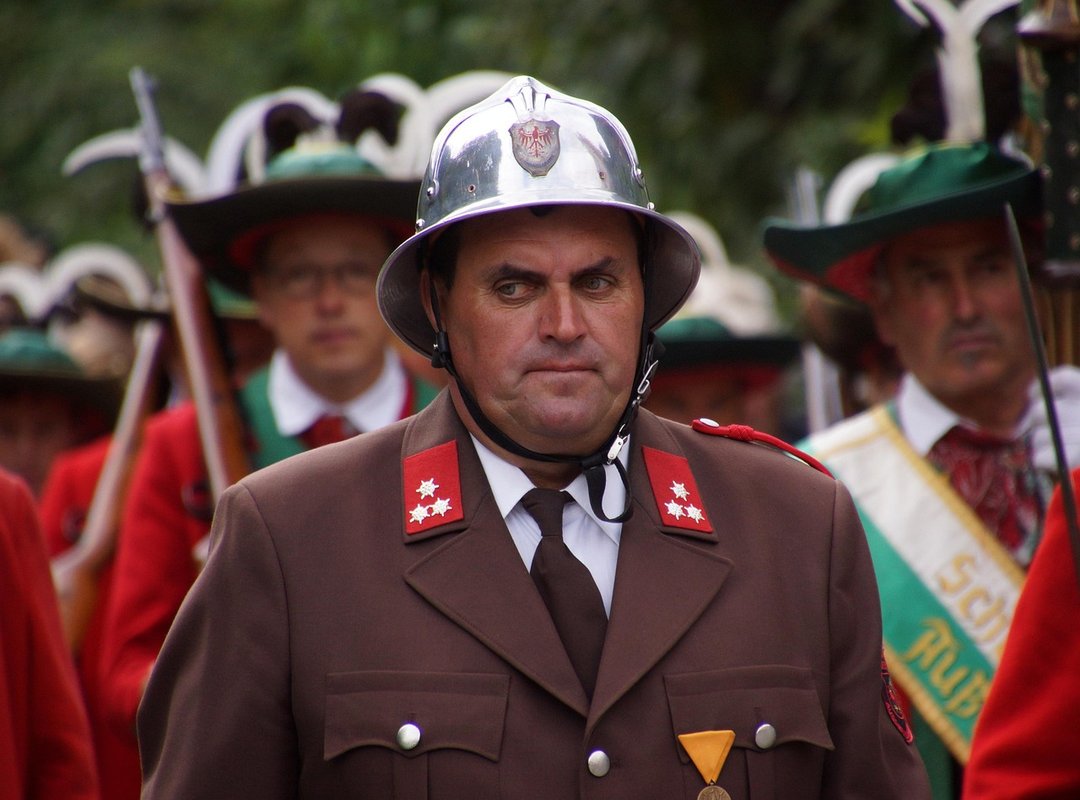 Official and Reliable Alternatives for Watching LoL Esports